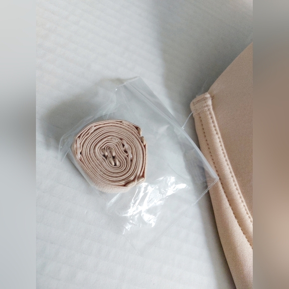 ⭐️5/$25 VF Lingerie Beauty Back Strapless Full Figure Underwire Bra 40DD - Picture 8 of 10